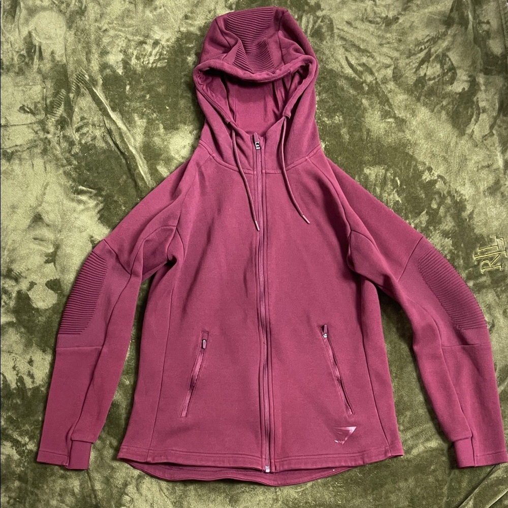 Gymshark Men's maroon vintage Hoodie Sweater